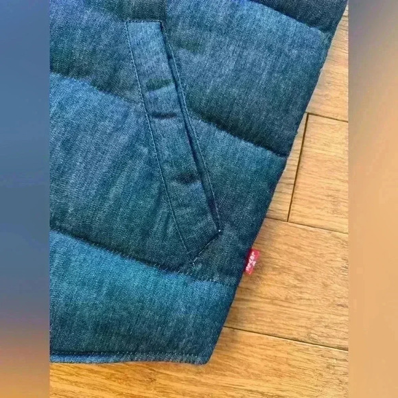 LEVIS Quilted Denim Puffer Vest Zip & Button Up Men’s Size Small - Picture 2 of 9